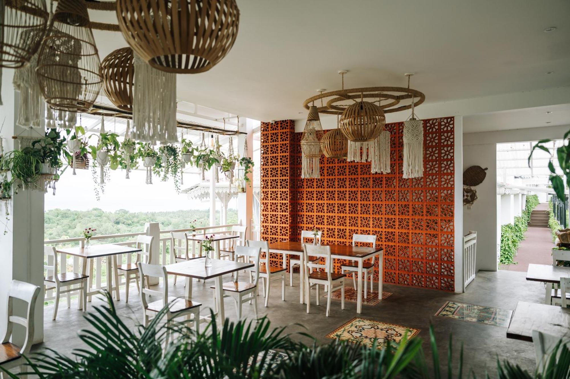 Mambo Hill Resort Ped Exterior photo